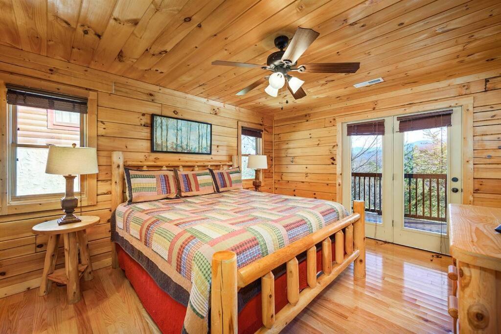 Spacious Smokies Cabin - Hot Tub With Mountain Views Gatlinburg Buitenkant foto