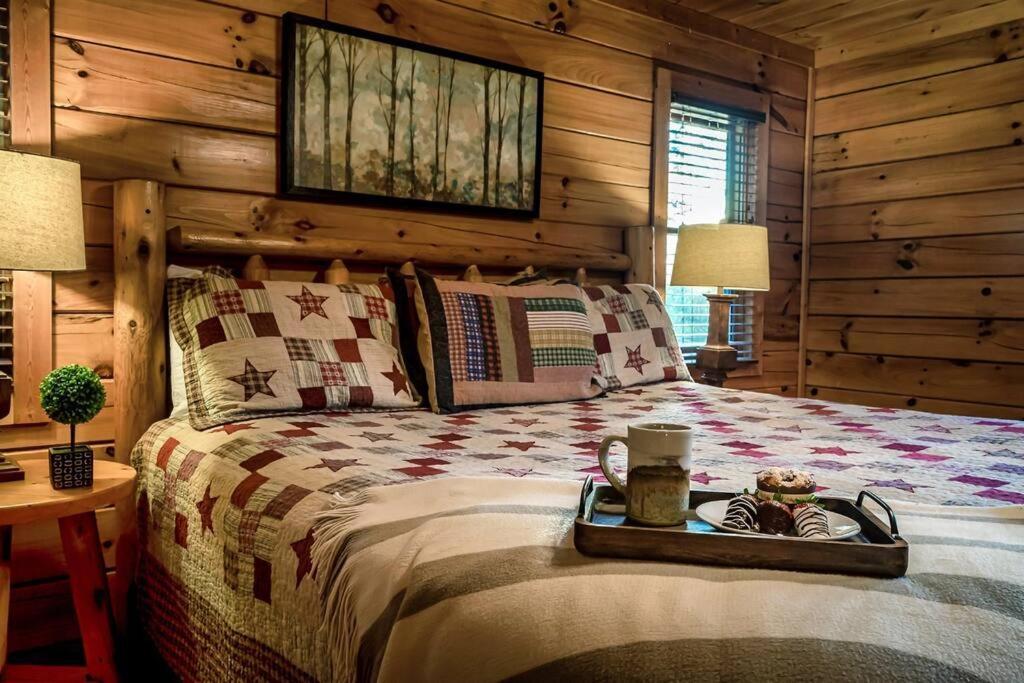 Spacious Smokies Cabin - Hot Tub With Mountain Views Gatlinburg Buitenkant foto