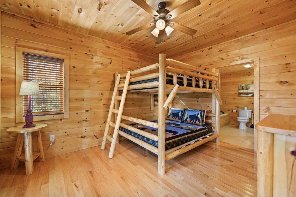 Spacious Smokies Cabin - Hot Tub With Mountain Views Gatlinburg Buitenkant foto